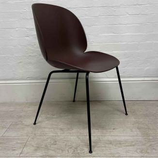 Second Hand Gubi Maroon Visitor Chair